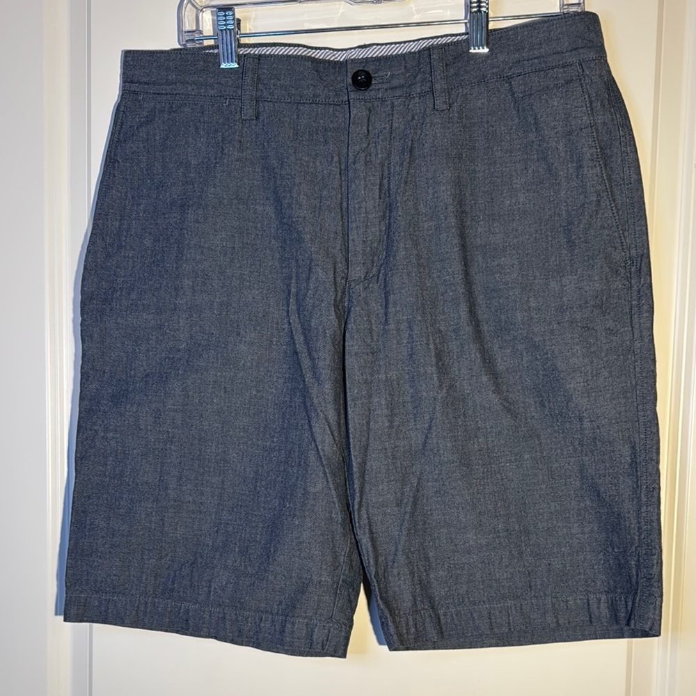 Banana Republic Blue Flat Front Shorts size 32